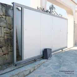 SOMMER Schiebetorantrieb RUNner Plus 8 SOMMER Schiebetorantrieb RUNner Plus -Autoteilegeschäft s11814 00001 sommer schiebetorantrieb runner plus anwendungsbeispiel